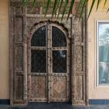 ...passando per porte in stile indiano...
